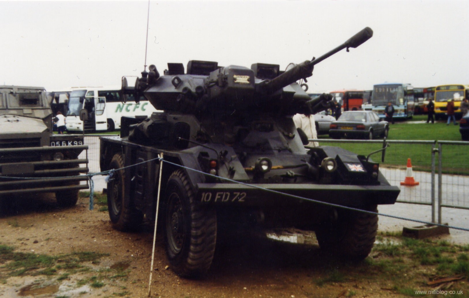 fox-armoured-car-10-fd-72.jpg