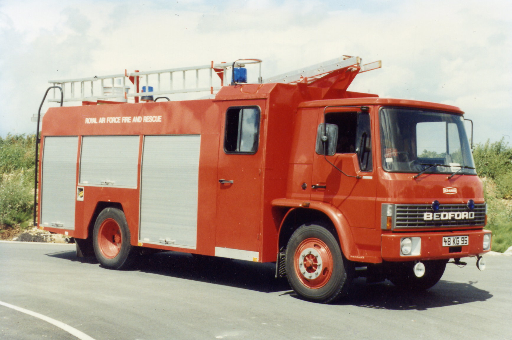 bedford-tk-hcb-angus-fire-tender-48-kg-9