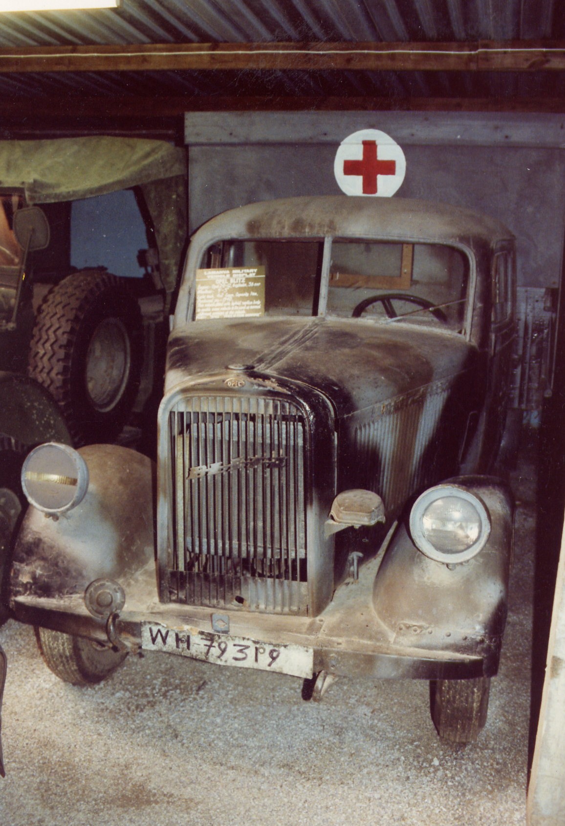 opel-blitz-1ton-4x2-ambulance.